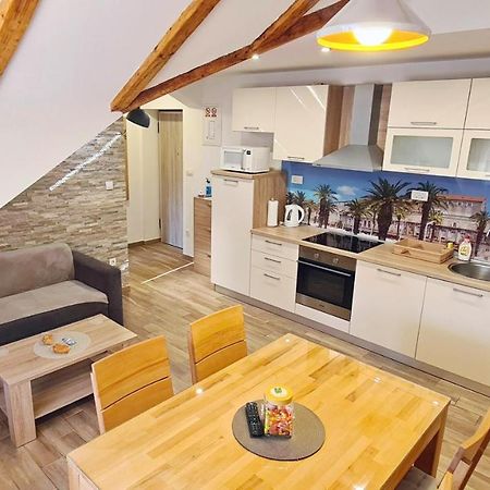Attic Split Apartment Near City Centre Exterior foto