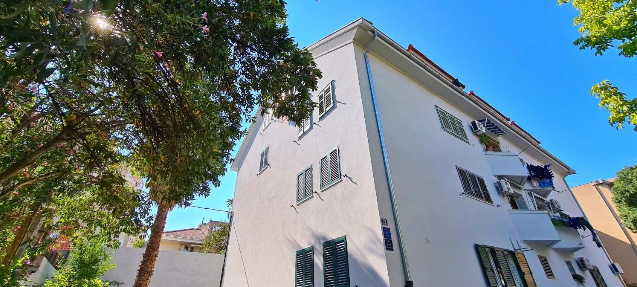 Attic Split Apartment Near City Centre Exterior foto